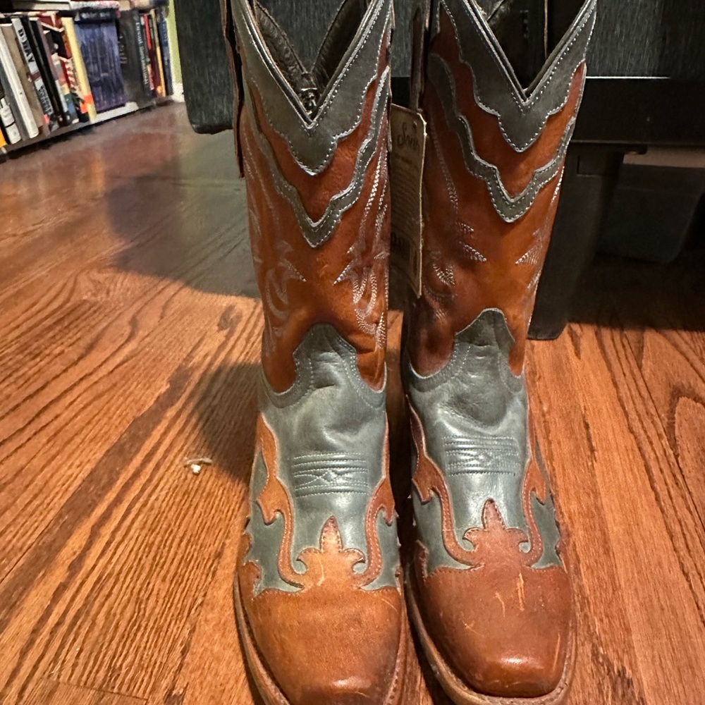 Western Two-Tone Leather Heeled Boots — Brown & Gray